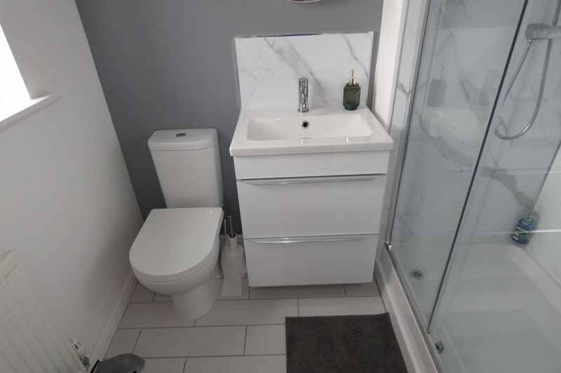 En-Suite- click for photo gallery